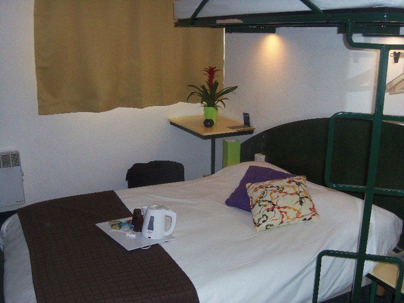 Hotel Cerise Auxerre Moneteau Bagian luar foto