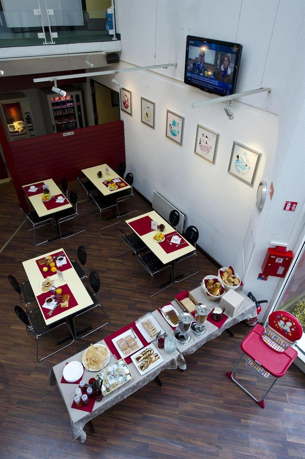 Hotel Cerise Auxerre Moneteau Bagian luar foto